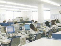 株式会社ワイエム紙販