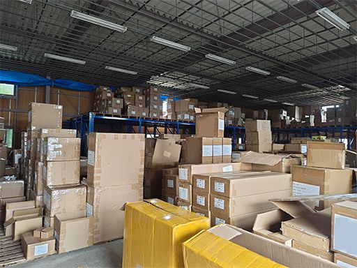 株式会社　トム・トム　[ぬいぐるみ・玩具・輸入雑貨・卸し]