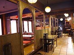 ＜居酒家「OKAIRINa菜」店内＞