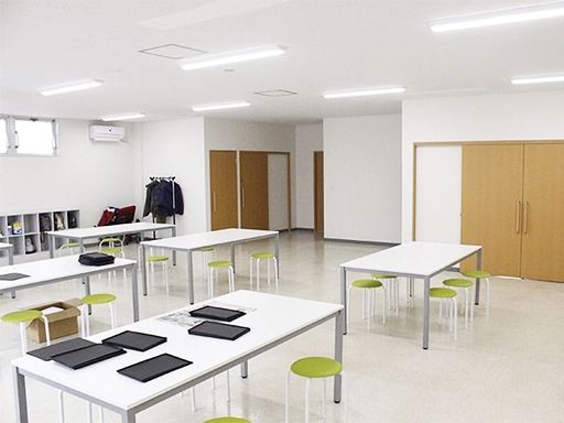 株式会社　汐月