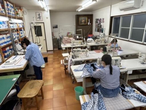 株式会社イシイアパレル／株式会社サントス