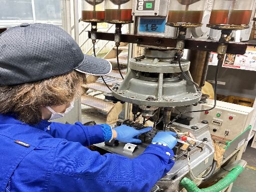 株式会社新栄工業