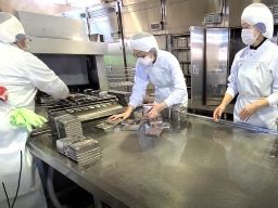 中央炊飯株式会社