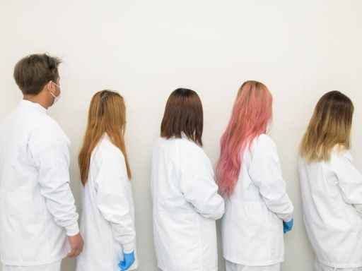 髪型・髪色自由☆オシャレし放題！