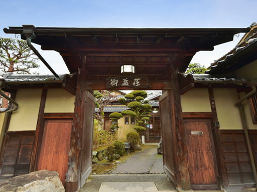＊未経験スタートOKのフロントスタッフ＊