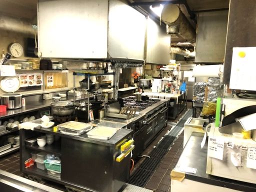 広くて動きやすい厨房♪